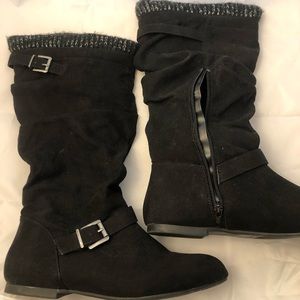 Jolene slouchy flat boot, size 8, black